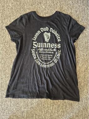 Guinness Black Logo Graphic T-Shirt Size L